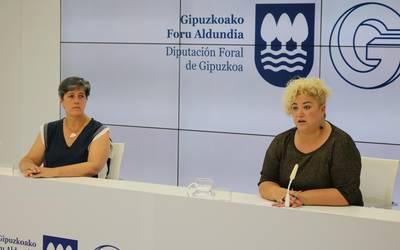 Foru Aldundia harrera familien bila dabil tutoretzapeko 45 adingaberentzat