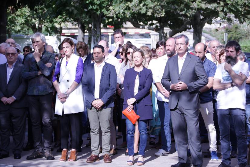 1936 eta 1938 bitartean fusilatutako Gipuzkoako hogei hautetsi omendu dituzte Deban