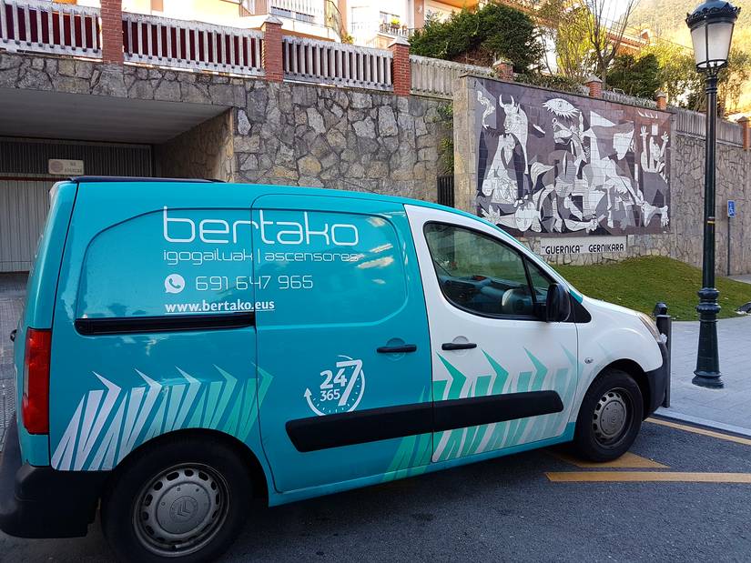 EAEko langileen soldata berdintasuna bermatu nahi du Bertako Igogailuak enpresak