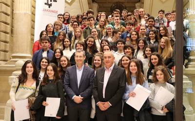 Jakiundeko Jakin-Mina programan parte hartu duten ikasleek diplomak jaso dituzte
