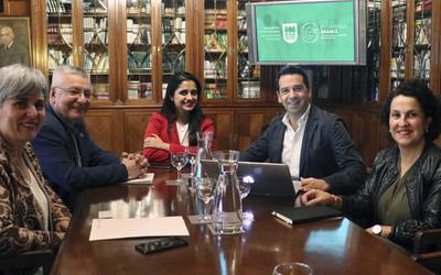 Etorkizuna Eraikiz programa Fiza Farhan adituarekin partekatu du Aldundiak